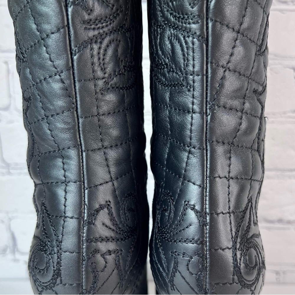 Versace Sexy Knee High Black Leather Quilted Stiletto Platform Heel Boots 35.5 - Picture 5 of 16